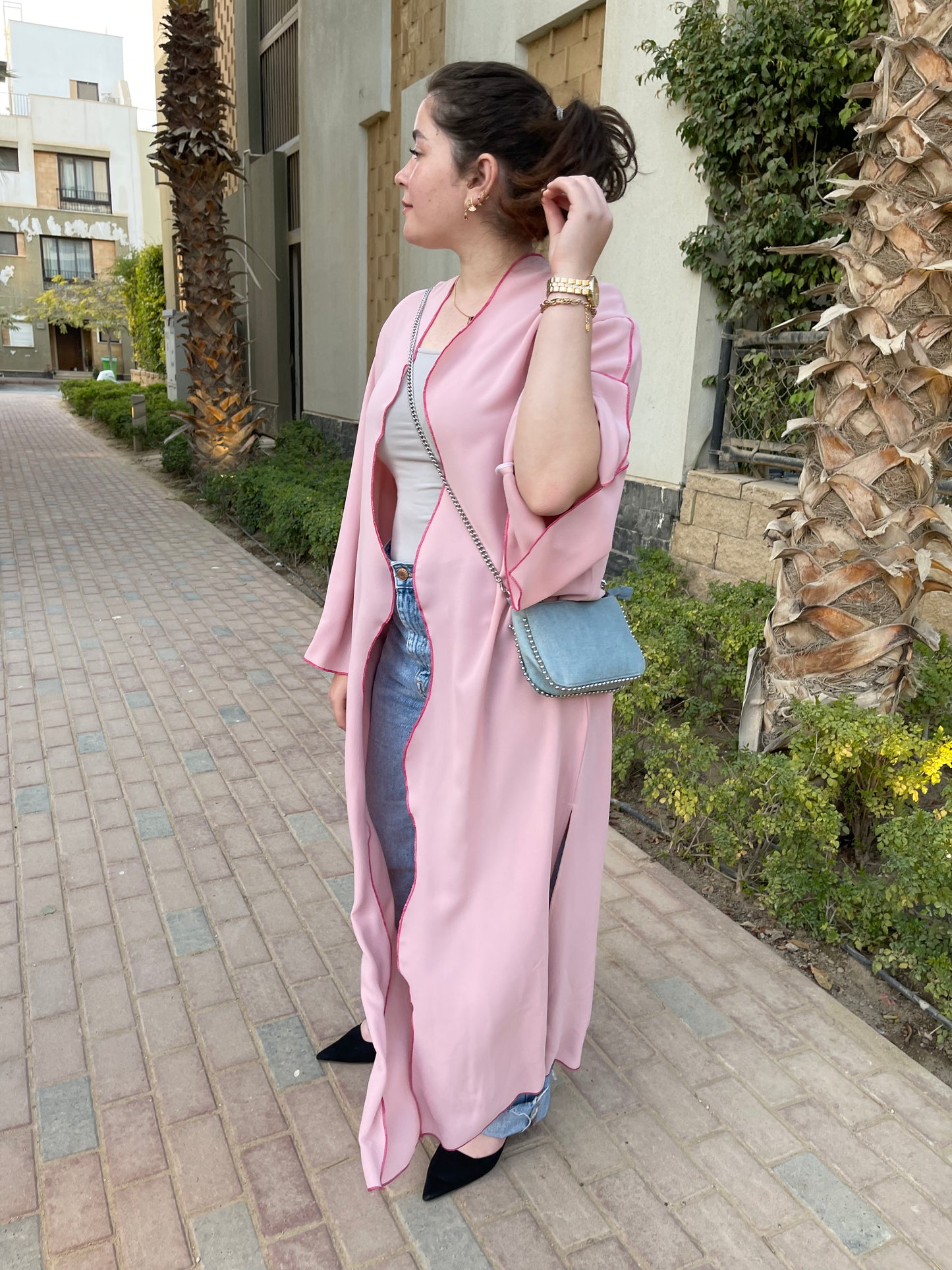 Waves Pink Abaya